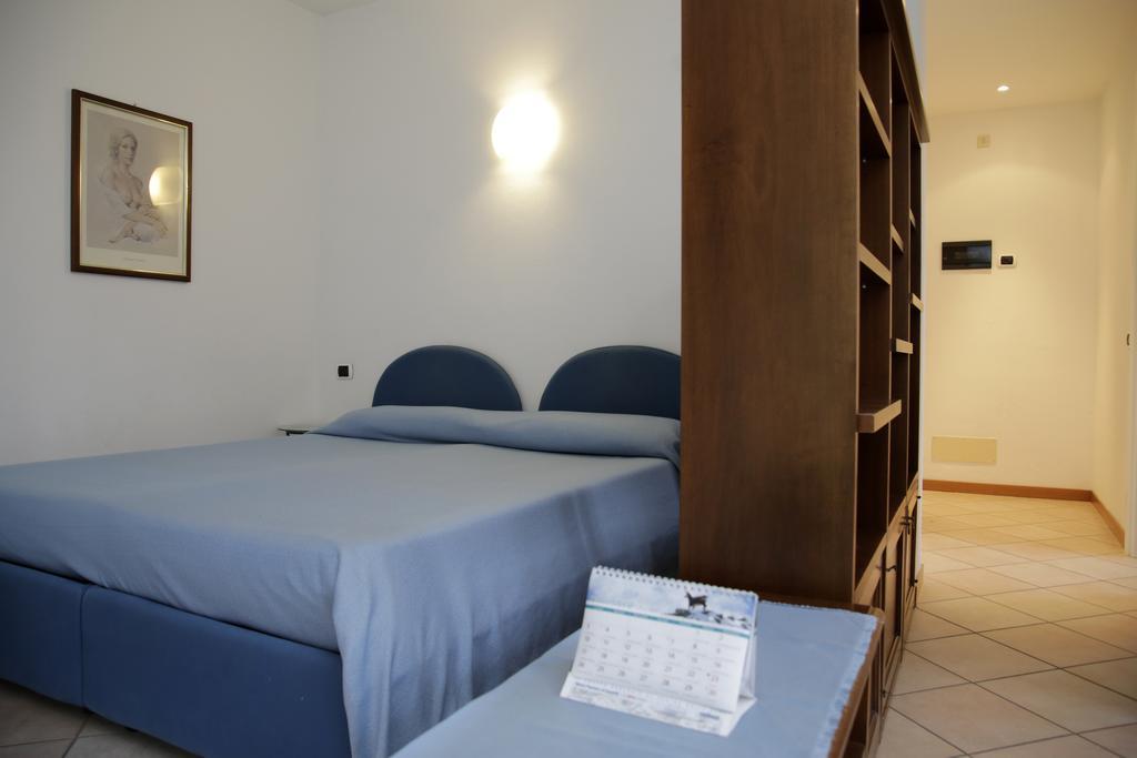 Residence Antico Crotto Porlezza Habitación foto